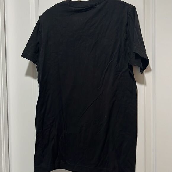 Dali Museum Skull & Roses Black Crew Cotton Tee - Picture 6 of 9